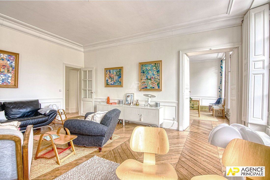 Apartment in Domaine National du Château, Versailles, France 2 - 18976695