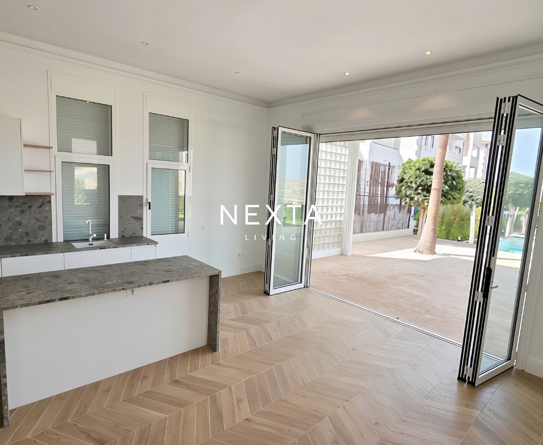 Chalet in Los Cristianos, Canary Islands, Spain 3 - 18964608
