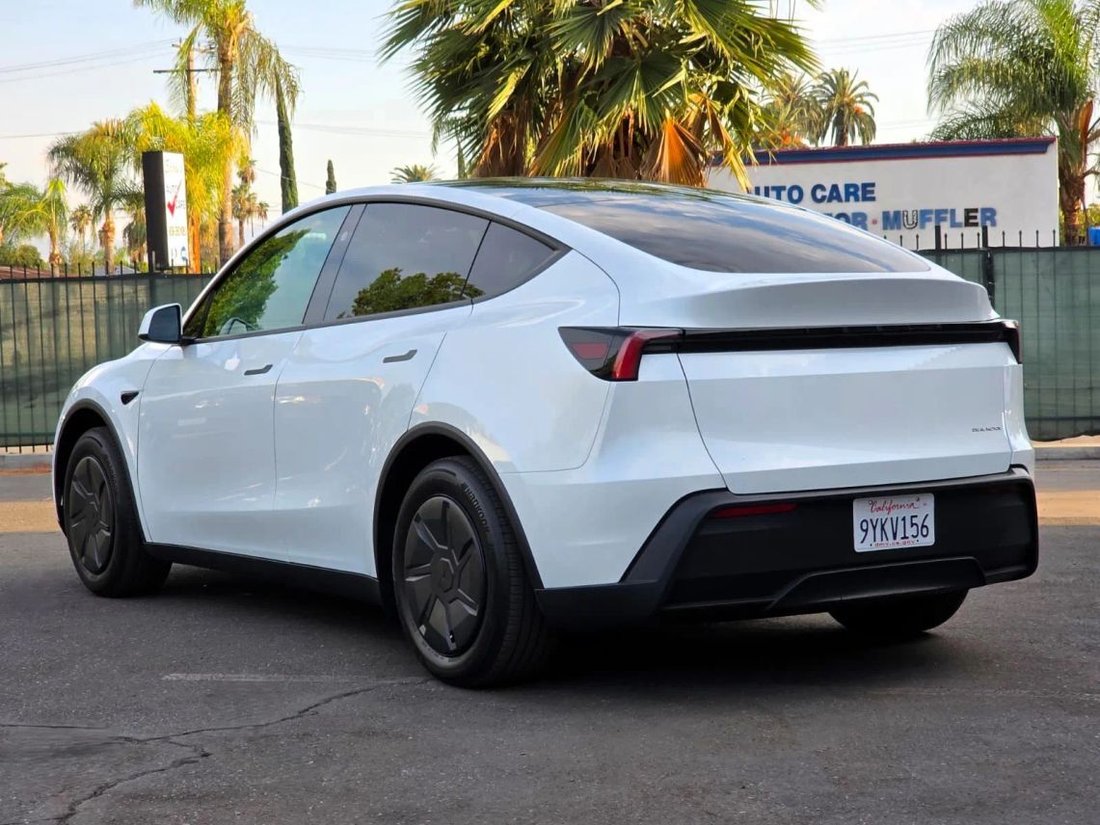 Suv in San Bernardino, CA, United States 4 - 18975185