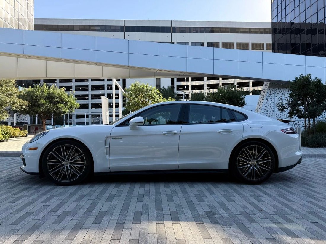 Sedan in Inglewood, CA, United States 3 - 15132494