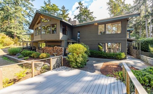 House in Coupeville, Washington, United States 1