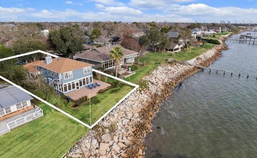 House in La Porte, Texas, United States 1