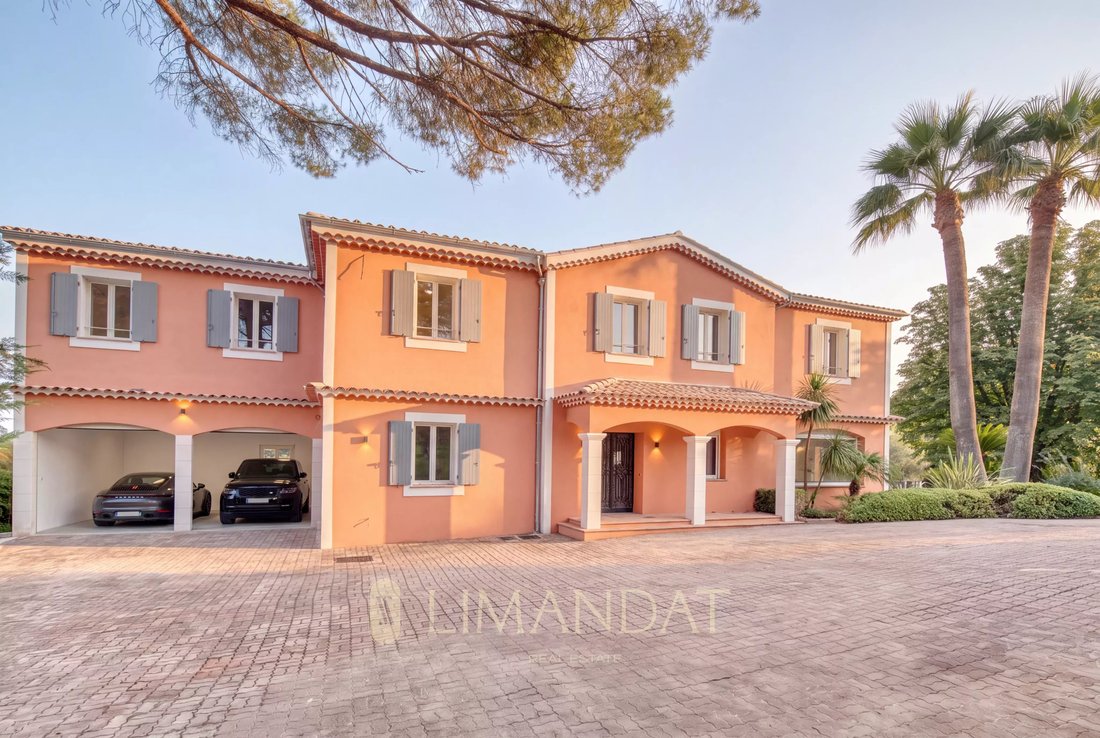 Villa in Mougins, Provence-Alpes-Côte d'Azur, France 3 - 18971095