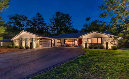 House in Bay Village, Ohio, United States 1