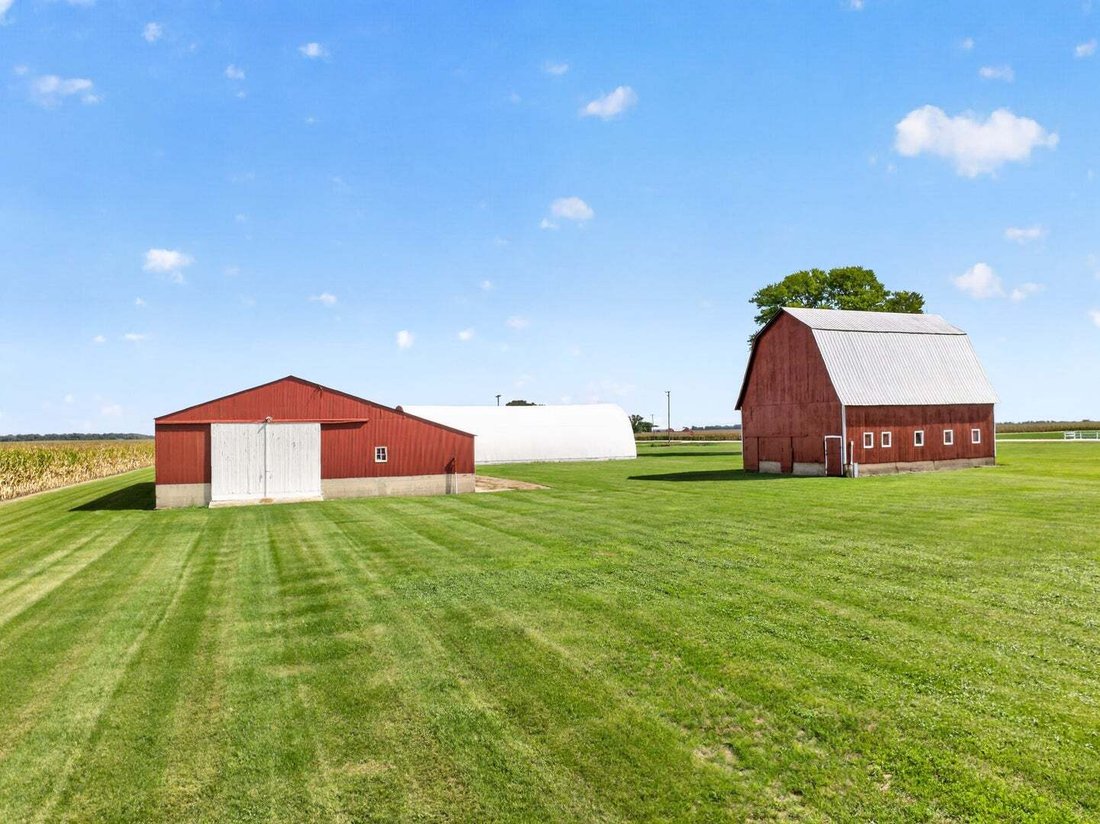 House in Ashton, Illinois, United States 2 - 18970236