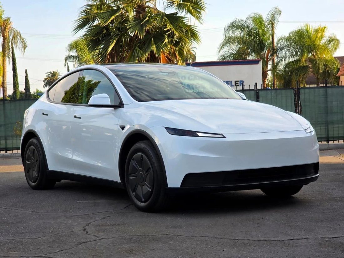 Suv in San Bernardino, CA, United States 2 - 18975185
