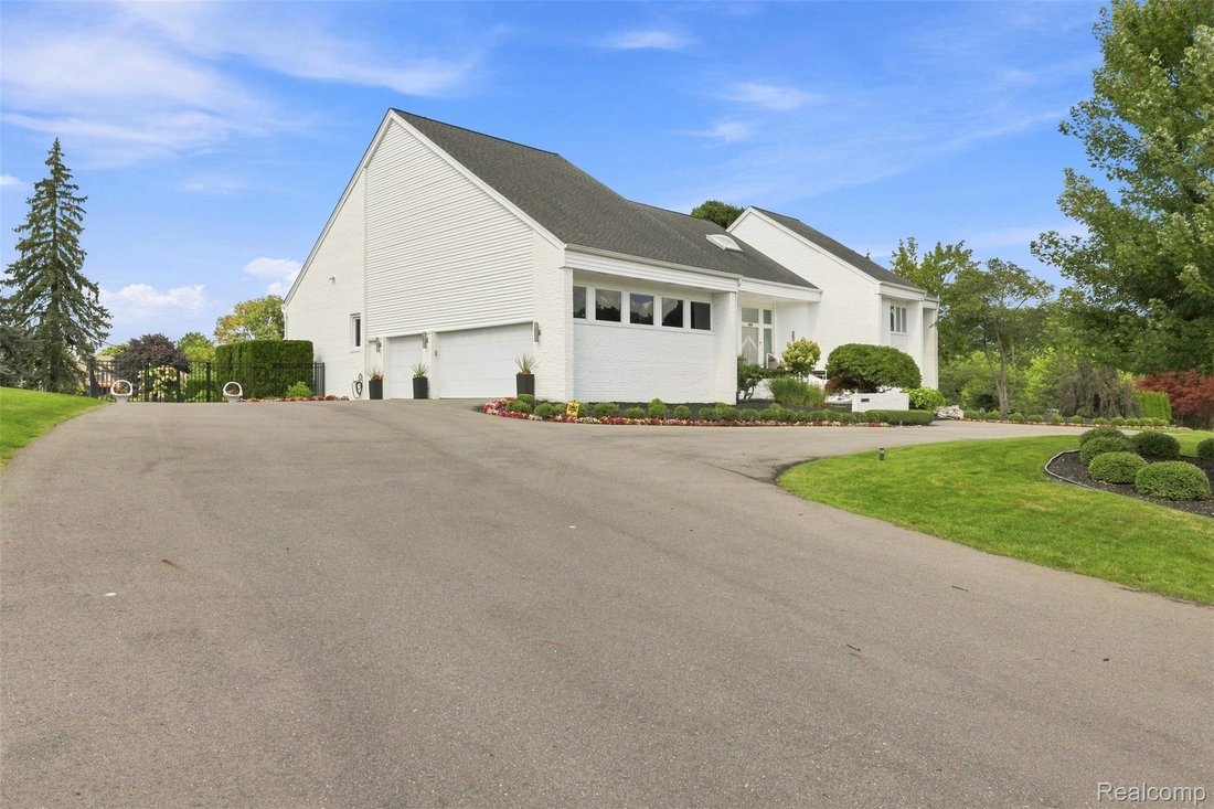 House in Pontiac, Michigan, United States 2 - 18854256