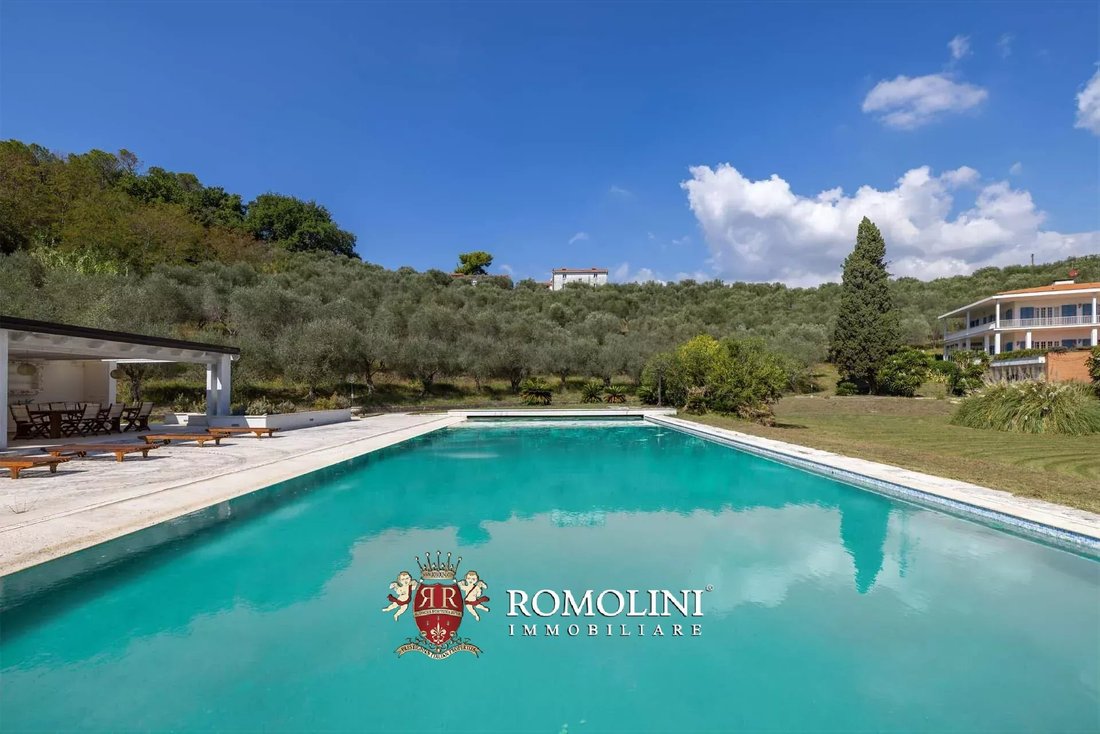 Villa in Massarosa, Tuscany, Italy 4 - 18966499