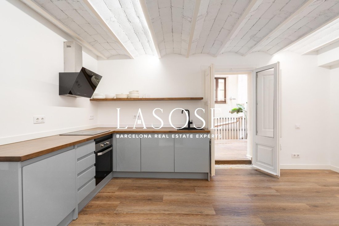 Apartment in Ciutat Vella, Barcelona, Spain 2 - 18969525