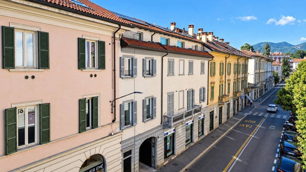 Apartment in Centro, Varese, Lombardy 1 - 18973807