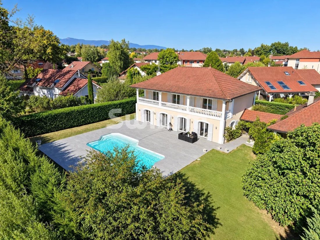 House in Prévessin-Moëns, Auvergne-Rhône-Alpes, France 1 - 18971347