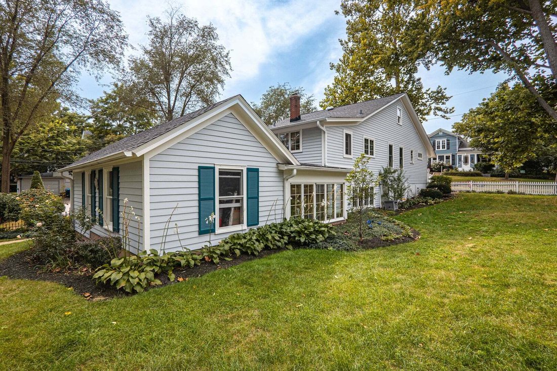 House in Geneva, Illinois, United States 3 - 18979117