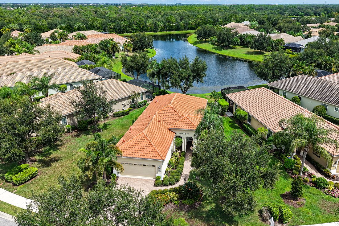 Bradenton, Florida, United States 5 - 18974410