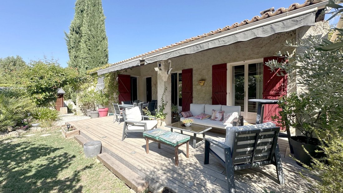 Villa in Mazarin-Opéra-Bellegarde-Mairie, Aix-en-Provence, France 2 - 18972343