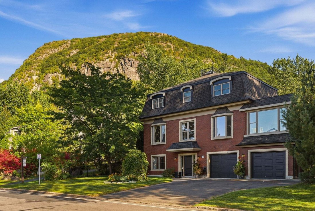 House in Mont-Saint-Hilaire, Quebec, Canada 1 - 18971360