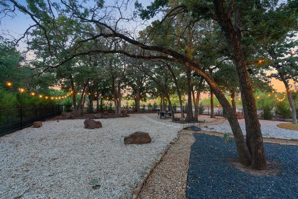 House in Lantana, Texas, United States 5 - 18965501