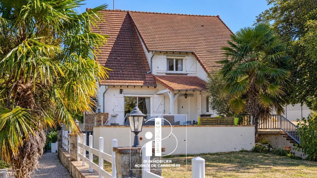 House in Larchant, Ile-de-France, France 2 - 18970725
