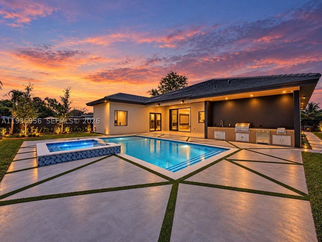 House in Miami, Florida, United States 2 - 16858518
