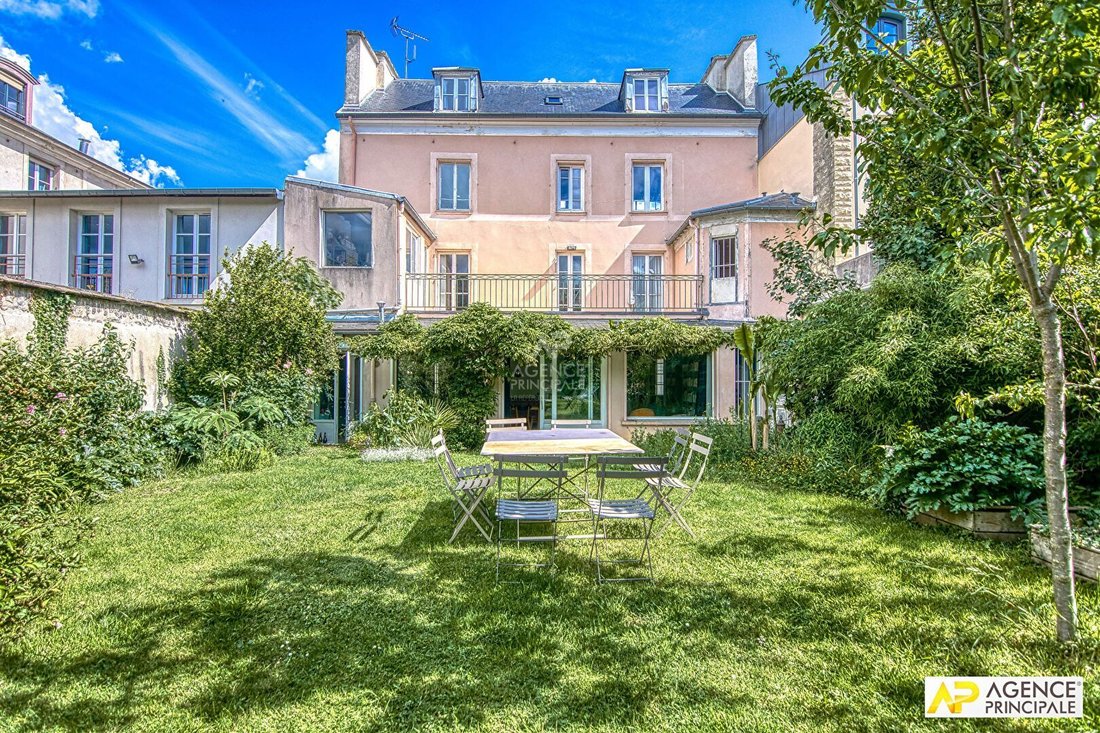 House in Domaine National du Château, Versailles, France 1 - 18976592
