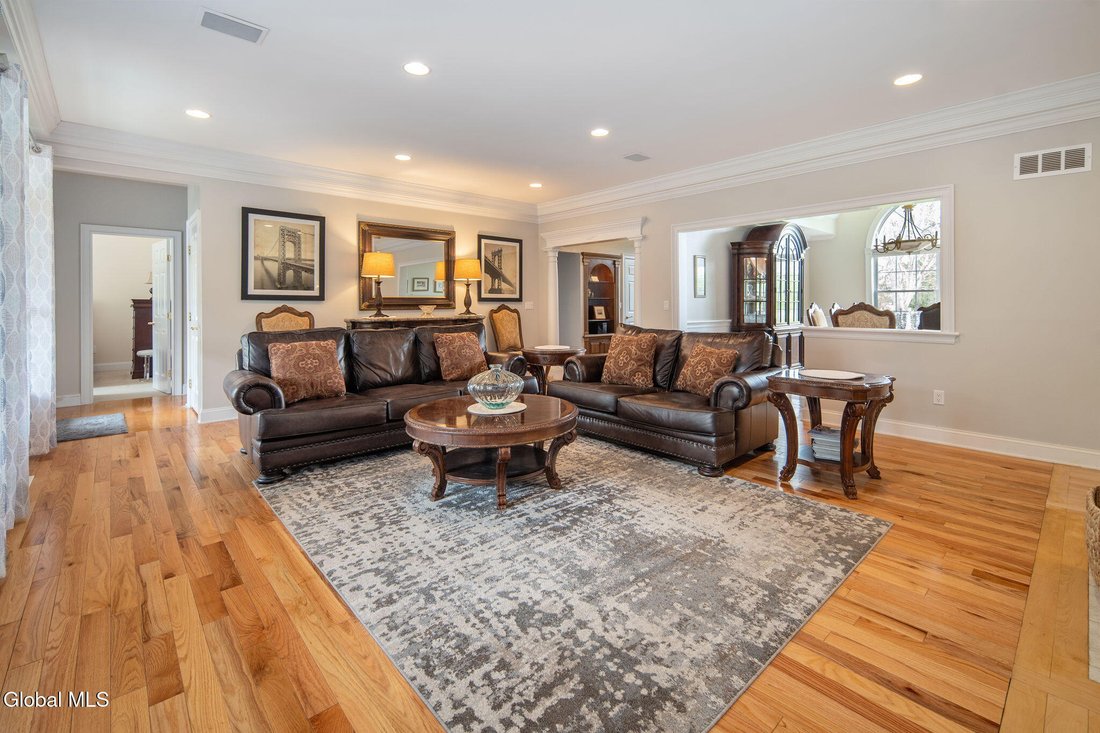 House in Crescent, New York, United States 4 - 18530223