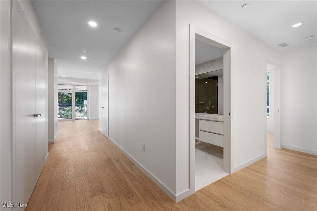 Condo in Rocky River, Ohio, United States 3 - 16212892