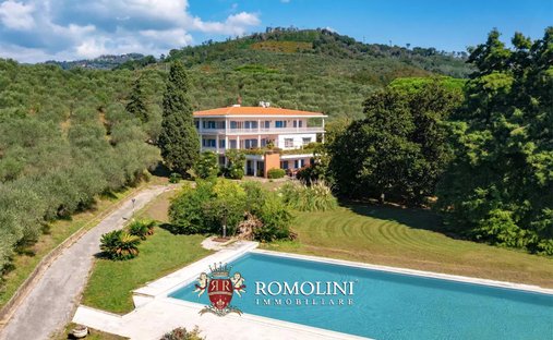 Villa in Massarosa, Tuscany, Italy 1
