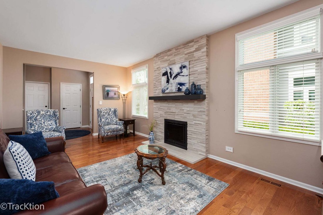 Townhouse in Woodridge, Illinois, United States 2 - 18970237