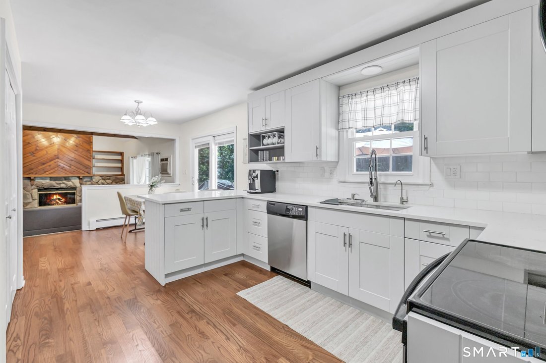 House in Milford, Connecticut, United States 5 - 18969606