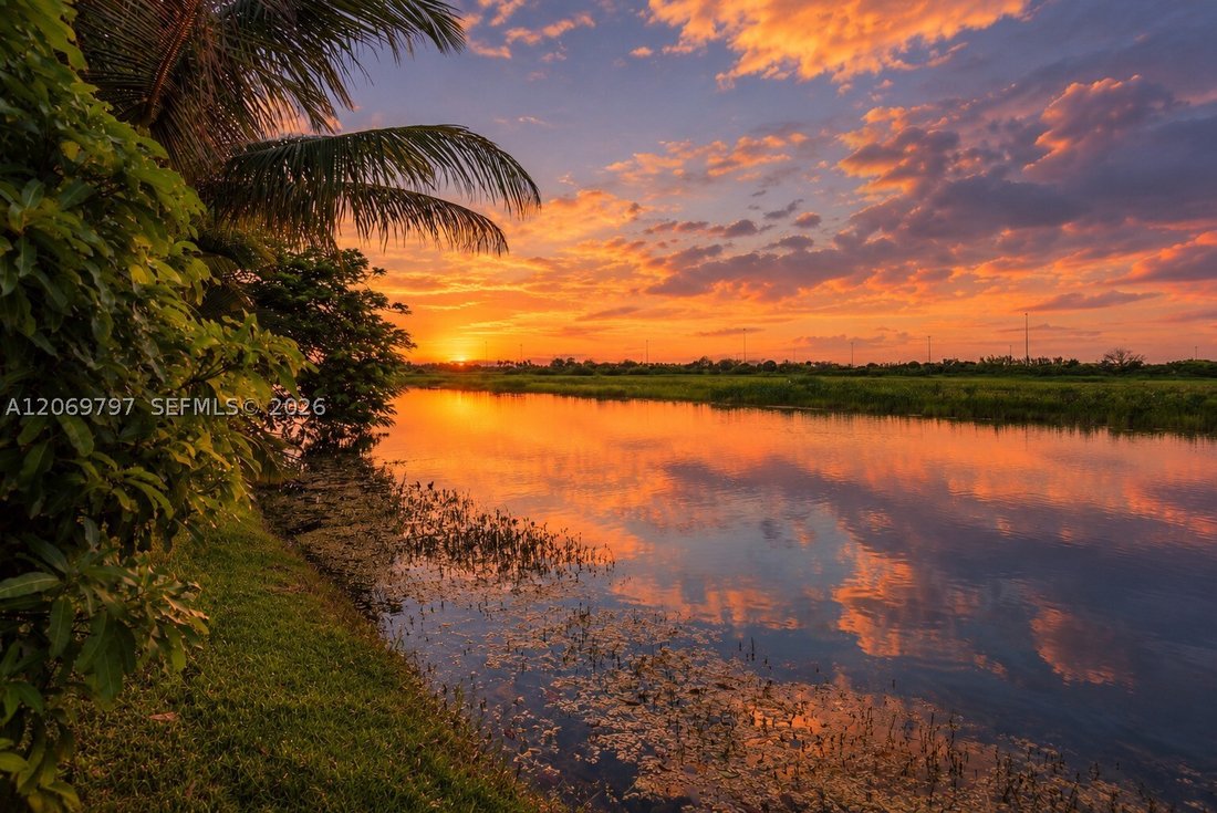 House in Pembroke Pines, Florida, United States 2 - 18654735