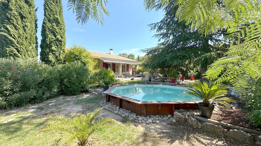 Villa in Mazarin-Opéra-Bellegarde-Mairie, Aix-en-Provence, France 1 - 18972343