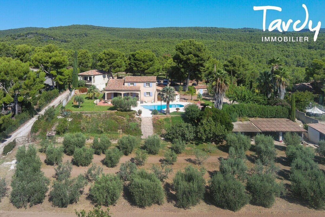 Villa in La Cadiere-d'Azur, Provence-Alpes-Côte d'Azur, France 4 - 18966132