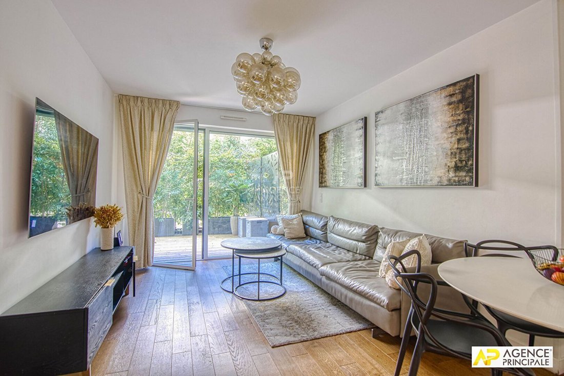 Apartment in Domaine National du Château, Versailles, France 2 - 18976797