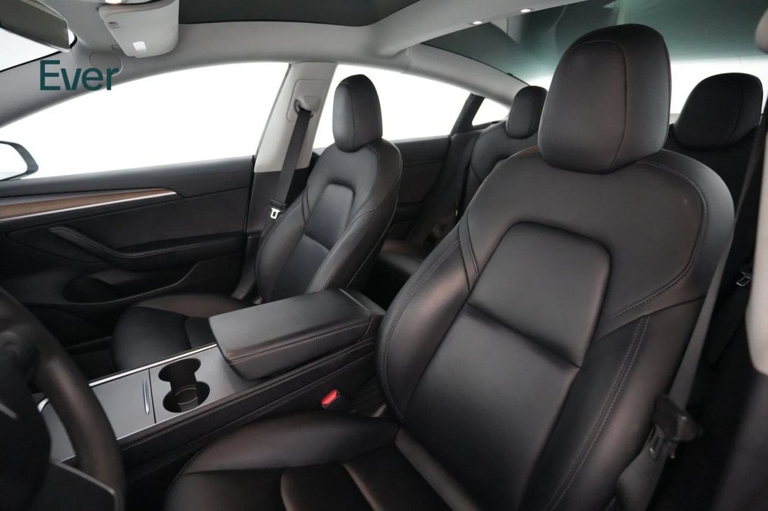 Sedan in San Francisco, CA, United States 4 - 18980822