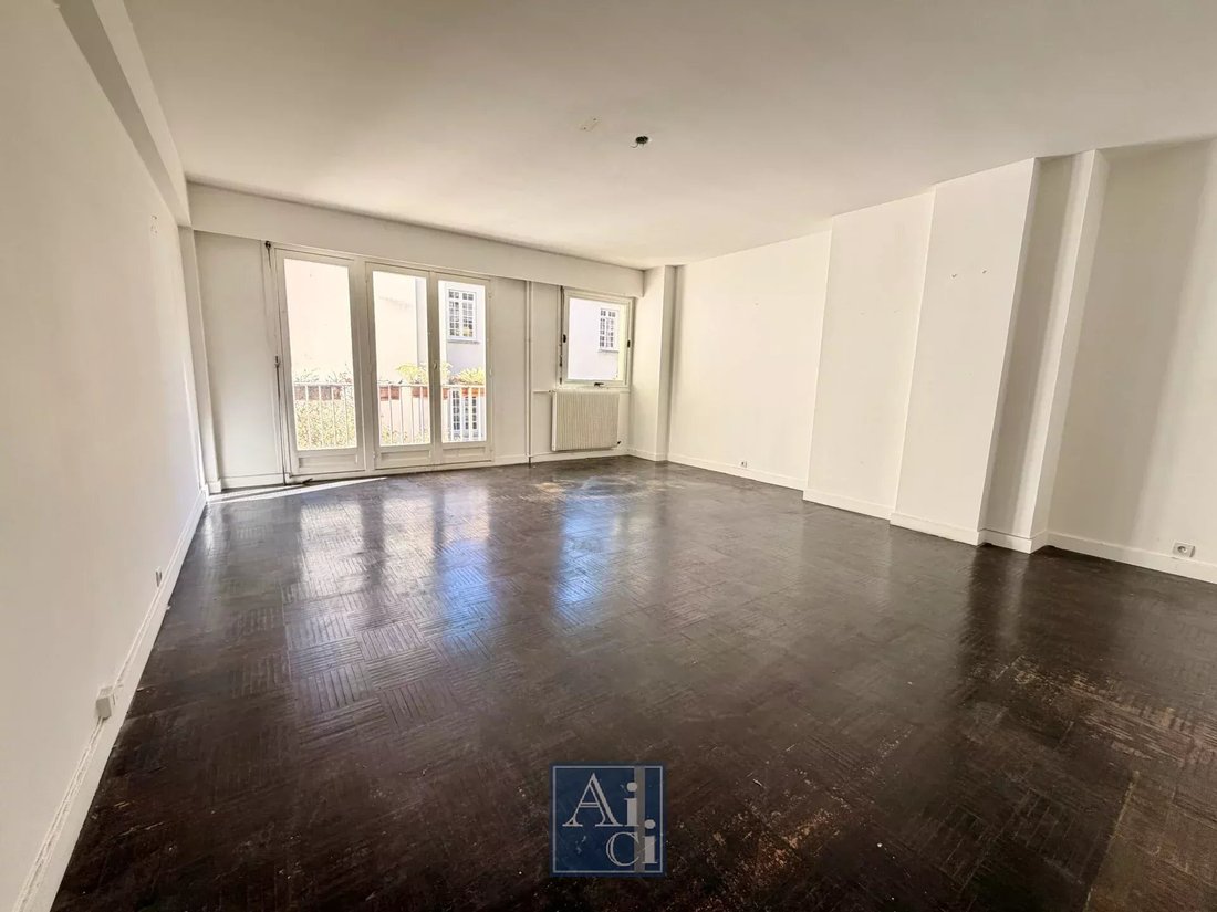 Apartment in Porte Dauphine, Paris 16e Arrondissement, Paris 4 - 18966070