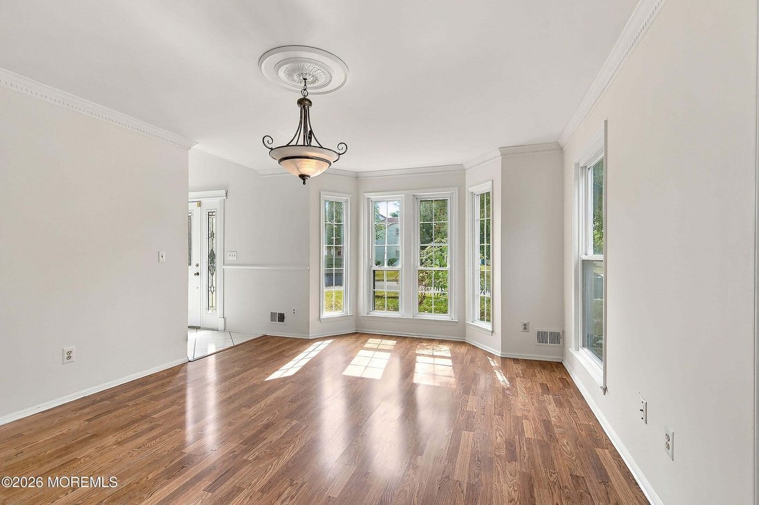 House in Howell Township, New Jersey, United States 4 - 18964635