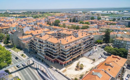 Appartamento a Alverca do Ribatejo, Lisbona, Portogallo 1