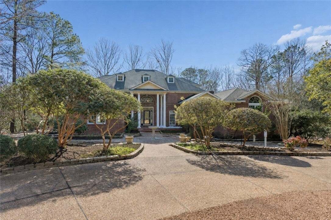 House in Williamsburg, Virginia, United States 2 - 17256518