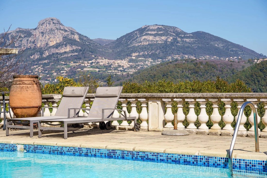 Villa in Plan de Noves, Vence, France 2 - 17952841