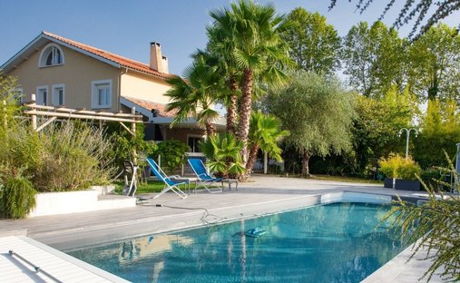 House in Casse Martin, L'Isle-Jourdain, France 1