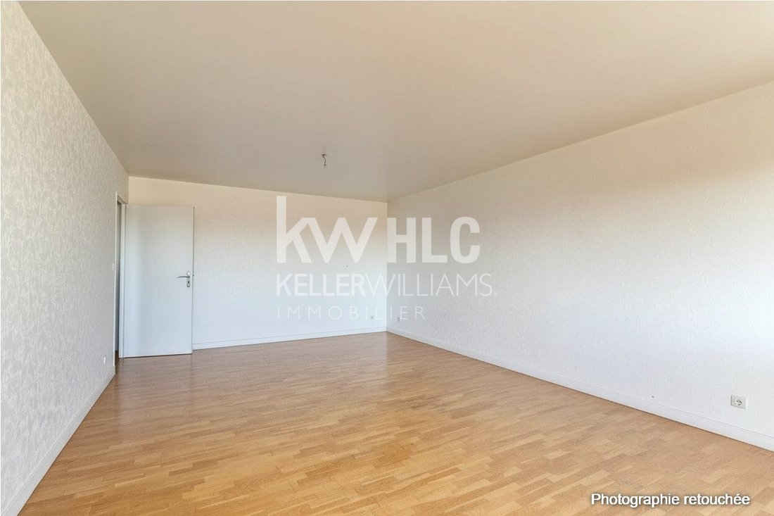 Apartment in Plateau Nord, Suresnes, France 3 - 18978744