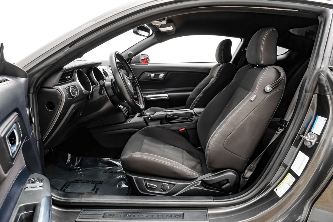 Coupe in Dallas, TX, United States 4 - 18980601