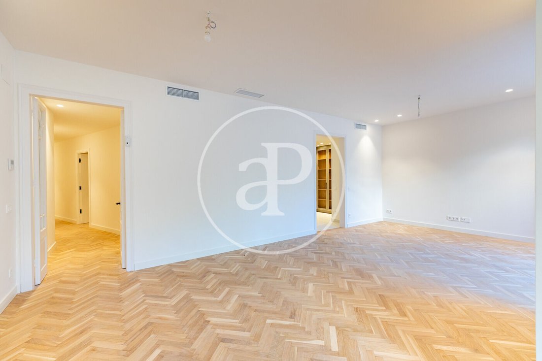 Apartment in Eixample, Barcelona, Spain 3 - 18974081