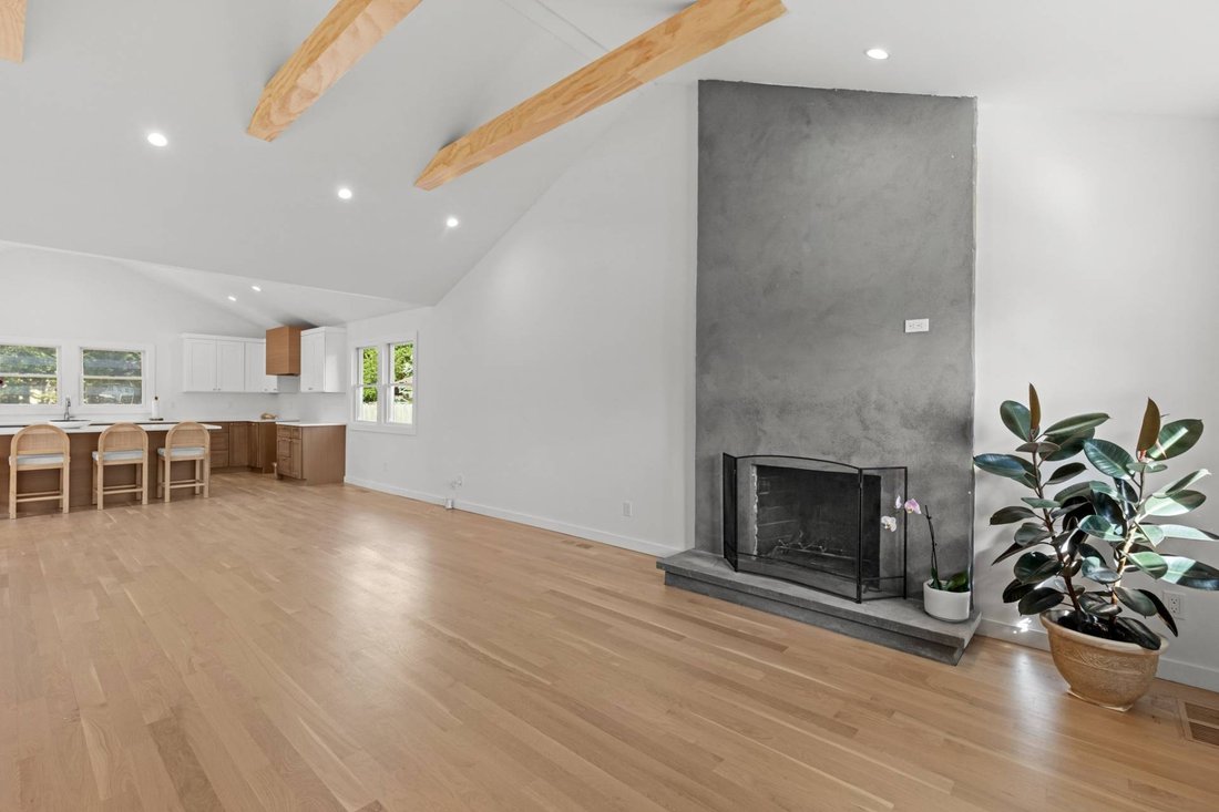 Farm Ranch in Hampton Bays, New York, United States 4 - 18977343