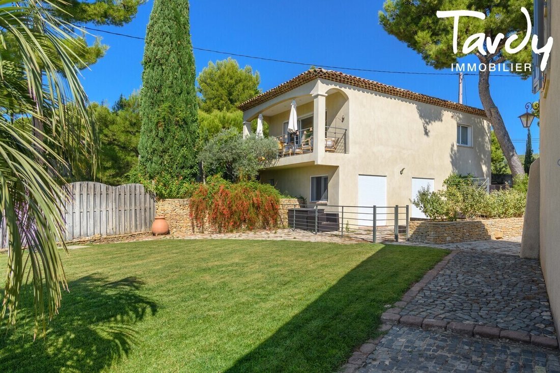 Villa in La Cadiere-d'Azur, Provence-Alpes-Côte d'Azur, France 5 - 18966132