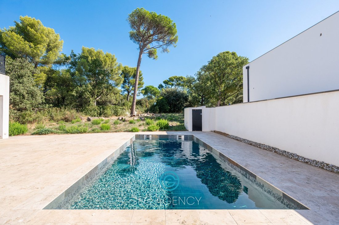 Villa in Saint Barnabé, Marseille, Provence-Alpes-Côte d'Azur 2 - 18972932
