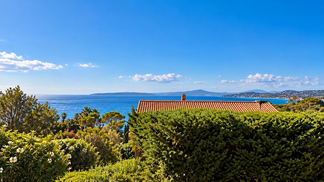 Villa in Les Issambres, Roquebrune-sur-Argens, France 1 - 18972403