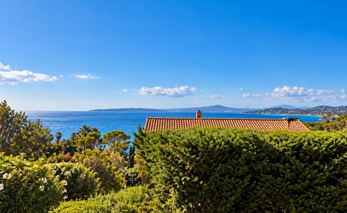 Villa in Les Issambres, Roquebrune-sur-Argens, France 1