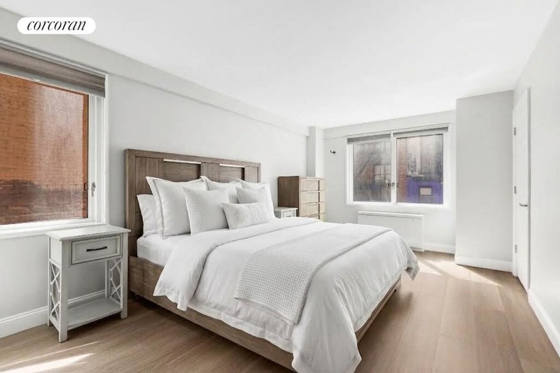 Co Op in New York, New York, United States 3 - 18977235