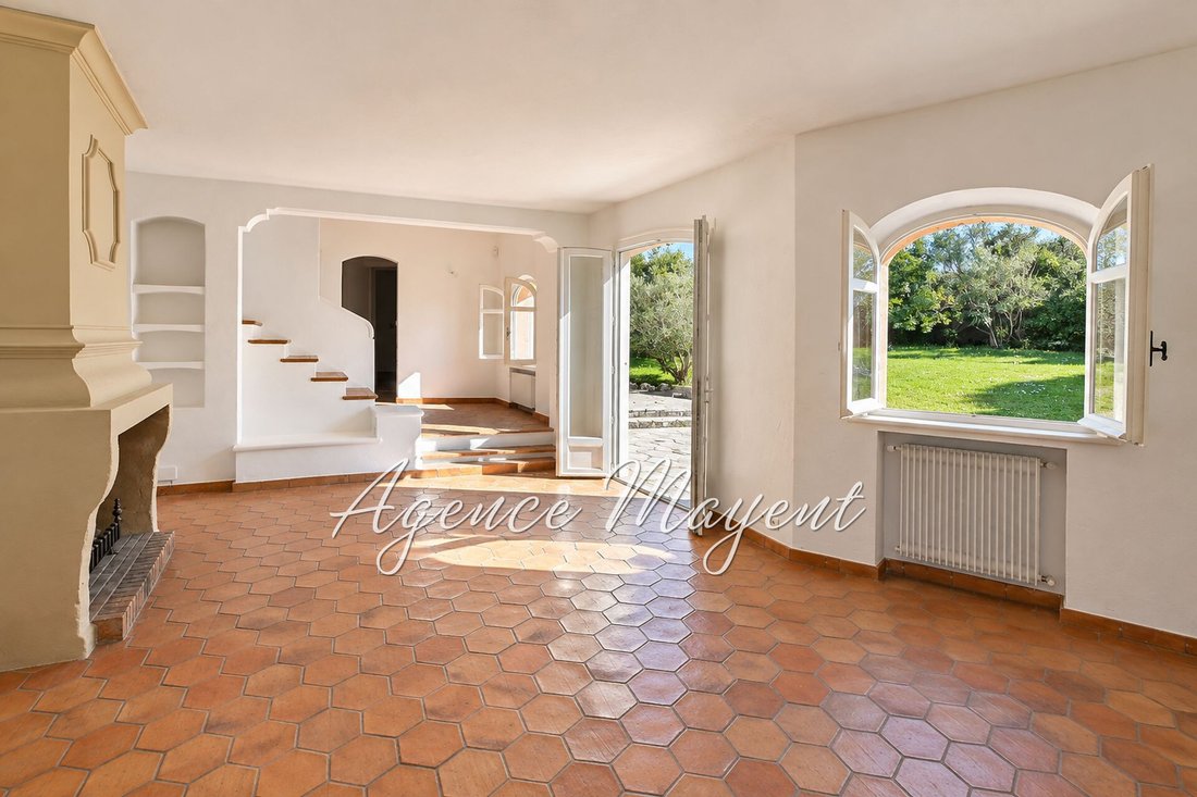 Villa in Mougins, Provence-Alpes-Côte d'Azur, France 2 - 17572961