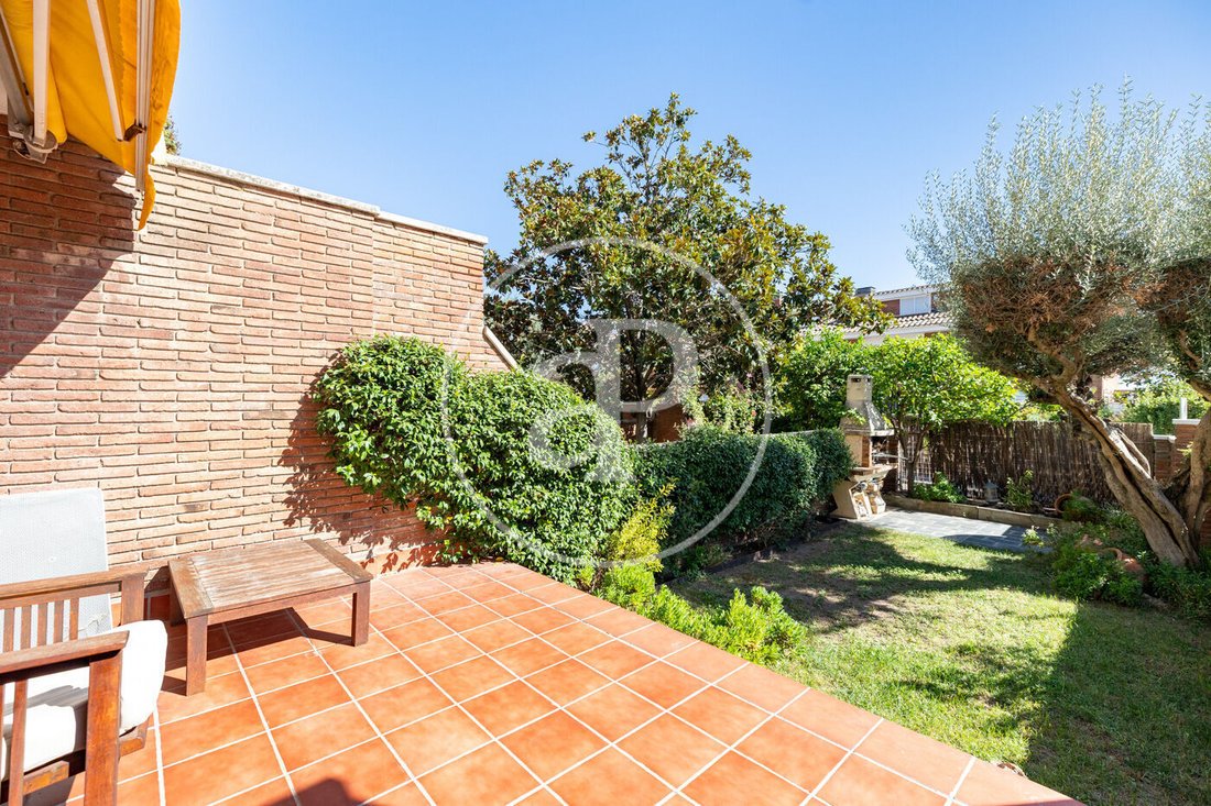 Villa in Sant Feliu de Llobregat, Catalonia, Spain 2 - 18974067